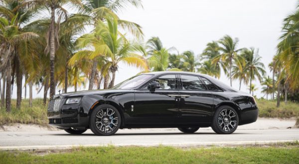 2022-rolls-royce-ghost-black-badge_100816709_m